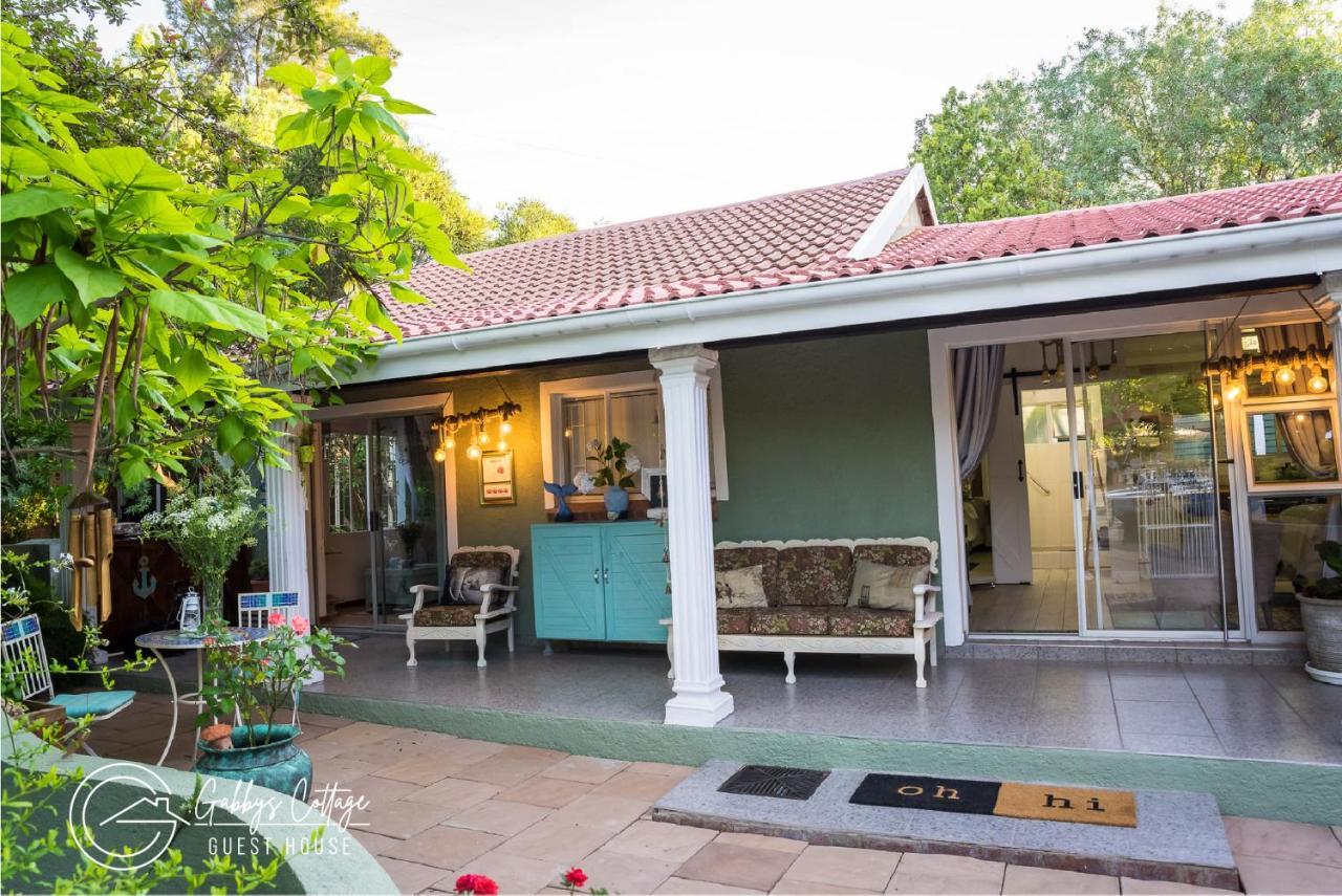 Gabbys Cottage Guesthouse Bloemfontein Extérieur photo