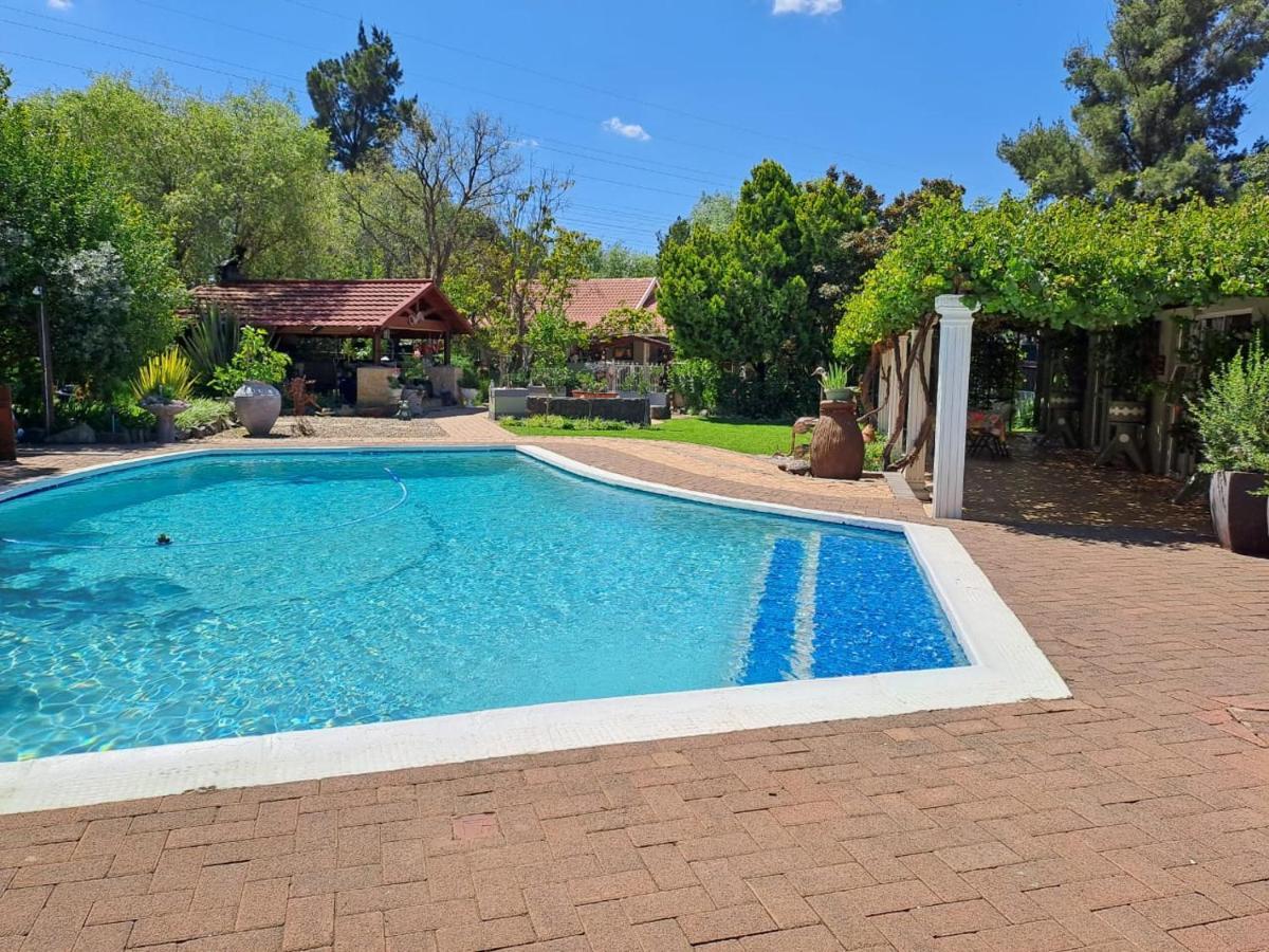 Gabbys Cottage Guesthouse Bloemfontein Extérieur photo