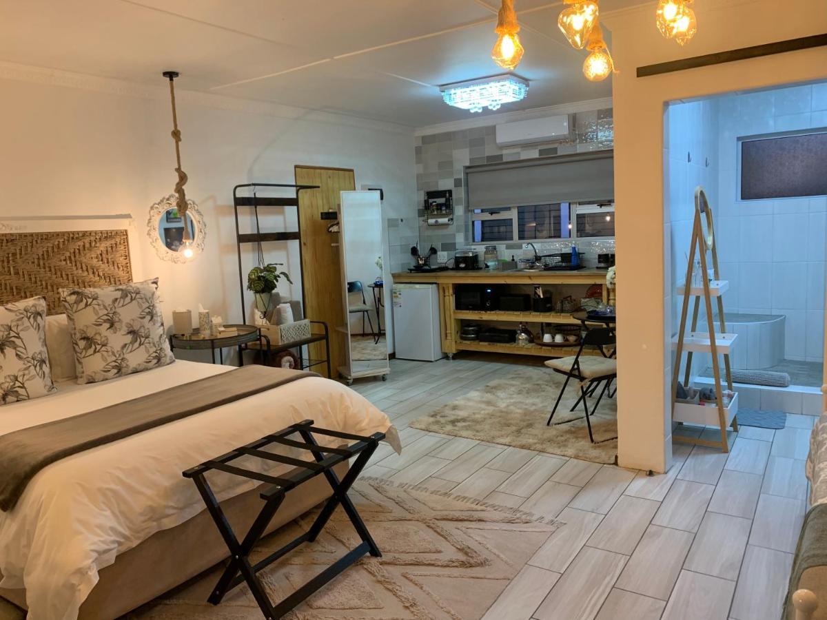 Gabbys Cottage Guesthouse Bloemfontein Extérieur photo
